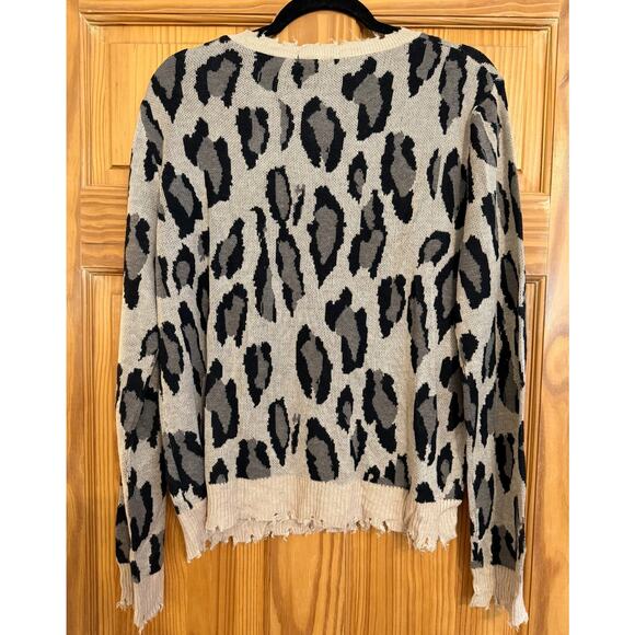 FATE NWT Sweater Size LG Animal Print Cute Fringe Soft Cute - Picture 2 of 6